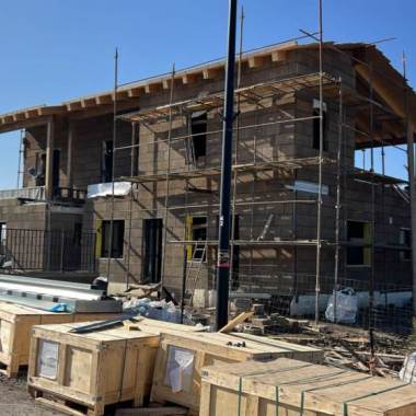 بلاط هانتيل الشمسي ثلاثي الانحناءات | مشاريع أسقف المنازل الكهروضوئية في إسرائيل