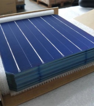 A close-up view of the high-efficiency BC back-contact solar cells used in GreenMore solar tiles.