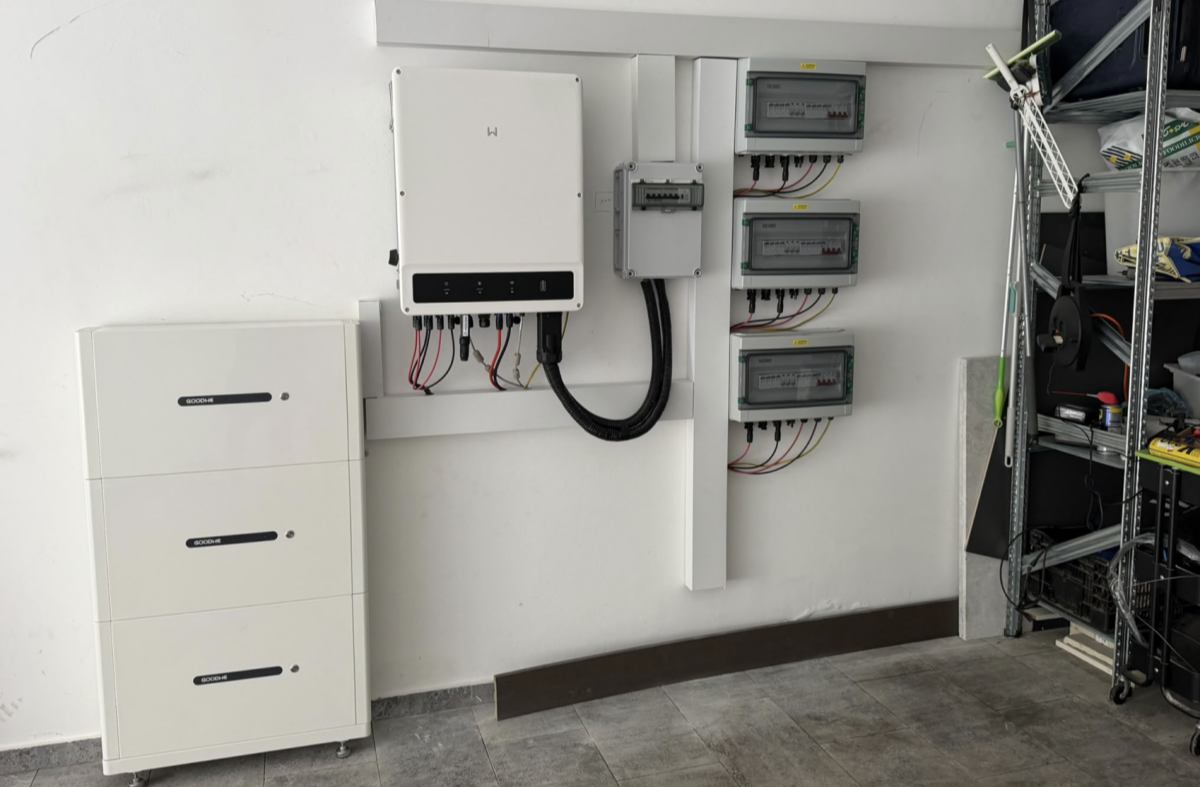 GOODWE 15 kWh battery bank and 15 kW hybrid inverter integrated with a GreenMore solar tile roof in the Middle East